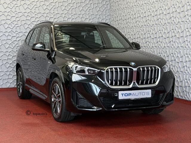 BMW X1 SDRIVE M-SPORT SHADOW LINE APPLE CARPLAY MATRIX LED ELEK.KLEP CRUISE LEER/ALCANTARA CAMERA M-SPORT INTERIEUR / EXTERIEUR ? Top Auto's. Al 30 Jaar uw Bmw Specialist in , BMW M / M Sport / PHEV / HEV / Hybrid / Mhev / 25e / 30e / xDrive25e // xDrive30e / s