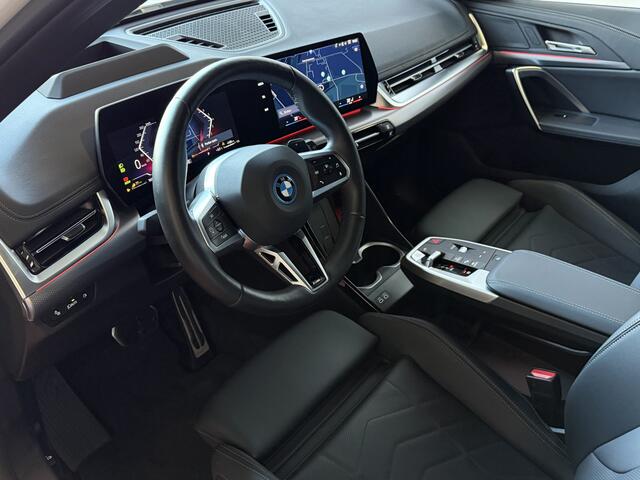 BMW X1 XDRIVE 25E PLUG IN HYBIRD M-SPORT LED PANORAMA .SCHUIFDAK ELEK.KLEP NAVI STOELVERW M-SHADOW LINE ELEK.STOEL ZWARTE.HEMEL 2025 PHEV PLUG IN HYBRID AWD 4X4 4WD ? Top Auto's. Al 30 Jaar uw Bmw Specialist in , BMW M / M Sport / PHEV / HEV / Hybrid / Mhev / 2