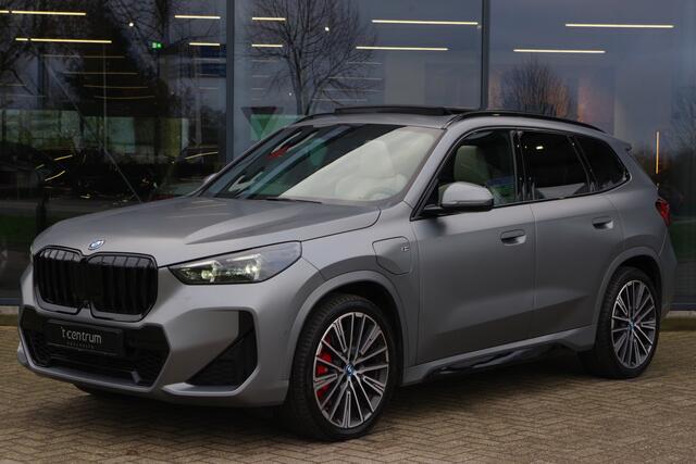 BMW X1 xDrive30e 327 PK M-Sport Pro PHEV, Panoramadak, Diving Ass. Prof., H/K Sound, Head-Up