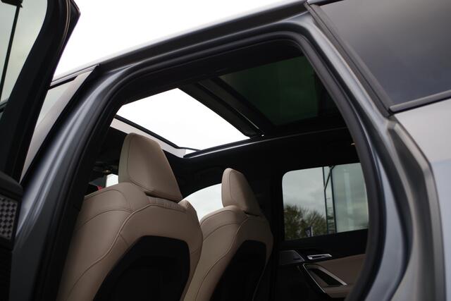 BMW X1 xDrive30e 327 PK M-Sport Pro PHEV, Panoramadak, Diving Ass. Prof., H/K Sound, Head-Up