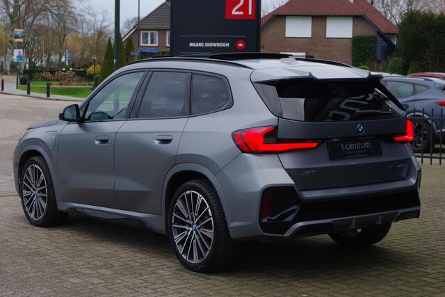 BMW X1 xDrive30e 327 PK M-Sport Pro PHEV, Panoramadak, Diving Ass. Prof., H/K Sound, Head-Up