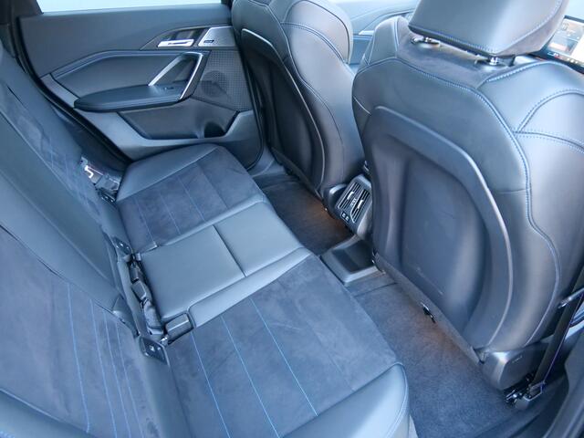 BMW X1 xDrive25e M Sport pakket Pro 245 Pk Automaat Schuifdak / Winterpakket / Harman Kardon