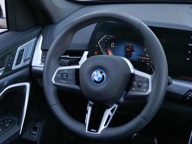 BMW X1 xDrive25e M Sport pakket Pro 245 Pk Automaat Schuifdak / Winterpakket / Harman Kardon