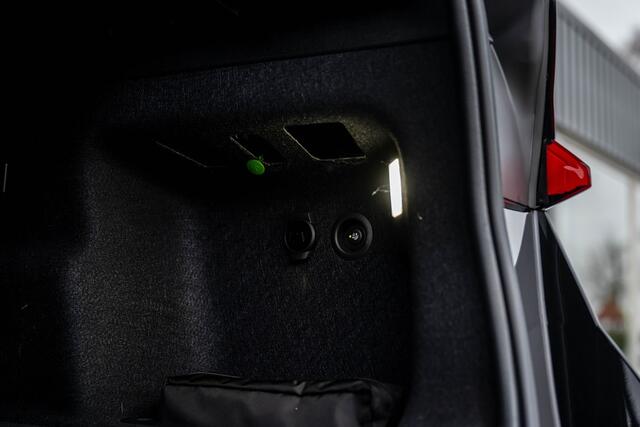 BMW X1 xDrive25e M Sport | Panorama | Shadow | Maxton | Driving Ass. Plus | Camera | Adapt. Led | Stoelverwarming | 20 Inch |