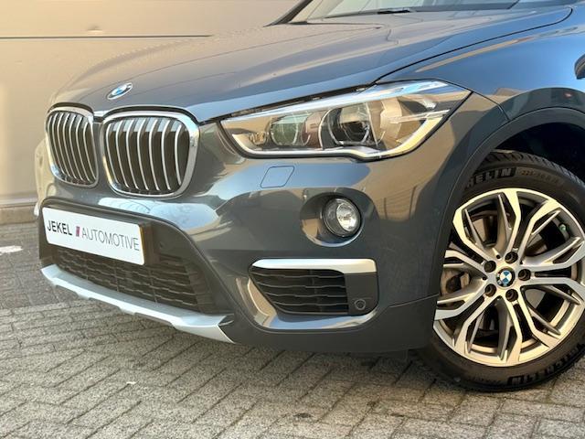 BMW X1 sDrive20i High Executive Leer, Trekhaak, Panoramadak, El. stoelen, Camera, Apple Carplay, Adaptief Cruise conytrolComfort access, enz