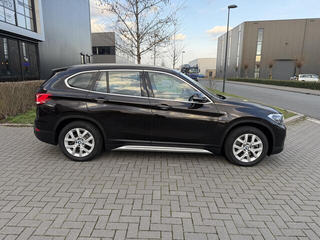 BMW X1 xDrive25e X Line Pano, Camera, LED