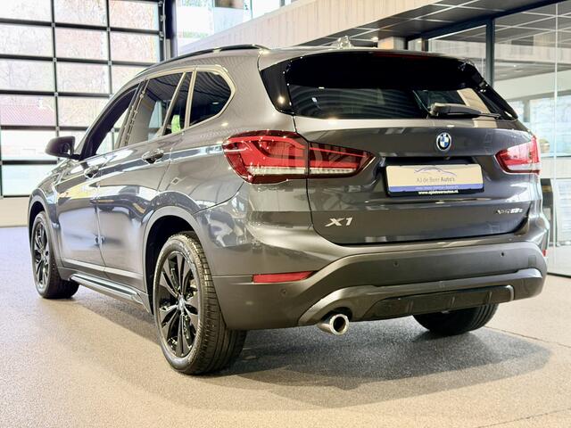 BMW X1 xDrive25e Executive Sportline | Leder | Camera | Stoelverwarming | 1e eigenaar