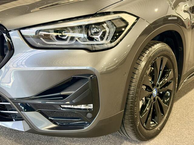 BMW X1 xDrive25e Executive Sportline | Leder | Camera | Stoelverwarming | 1e eigenaar