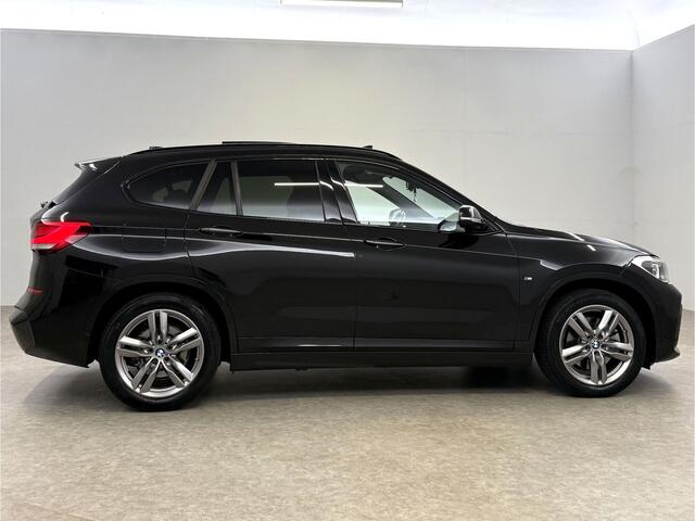 BMW X1 xDrive 25 e M-Sport | Pano | Virtual | HuD | Camera | Memory | Sfeer | Carplay | Adap. Cruise