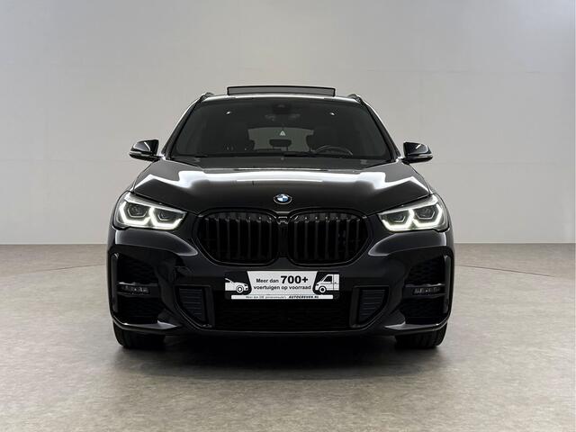BMW X1 xDrive 25 e M-Sport | Pano | Virtual | HuD | Camera | Memory | Sfeer | Carplay | Adap. Cruise