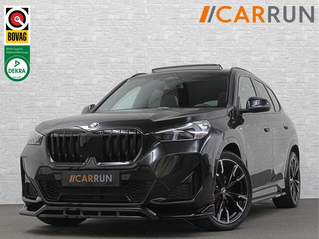BMW X1 30e 313PK M-Sport Performance-Pack | 360 Camera | ACC | Panorama | Head-Up | 20'' | Keyless-Entry | LED Adaptief | Sfeerverlichting | Trekhaak 1800KG ! | Sportstoelen | Carplay | Black-Optic | Getint Glas | Stoelverwarming | DAB | Draadloos Laden | Fabrie