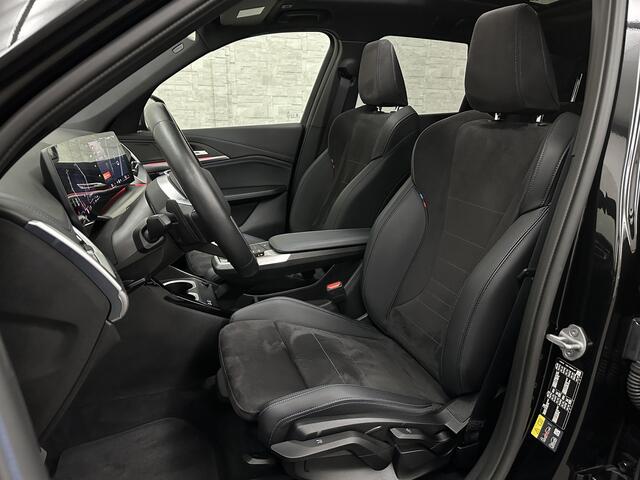 BMW X1 30e 313PK M-Sport | 360 Camera | ACC | Panorama | Head-Up | 20'' | Keyless-Entry | LED Adaptief | Sfeerverlichting | Trekhaak 1800kg | Sportstoelen | Carplay | Black-Optic | Getint Glas | Stoelverwarming | DAB | Draadloos Laden | Fabrieksgarantie |