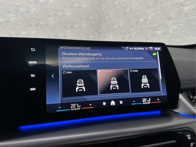 BMW X1 30e 313PK M-Sport | 360 Camera | ACC | Panorama | Head-Up | 20'' | Keyless-Entry | LED Adaptief | Sfeerverlichting | Trekhaak 1800kg | Sportstoelen | Carplay | Black-Optic | Getint Glas | Stoelverwarming | DAB | Draadloos Laden | Fabrieksgarantie |