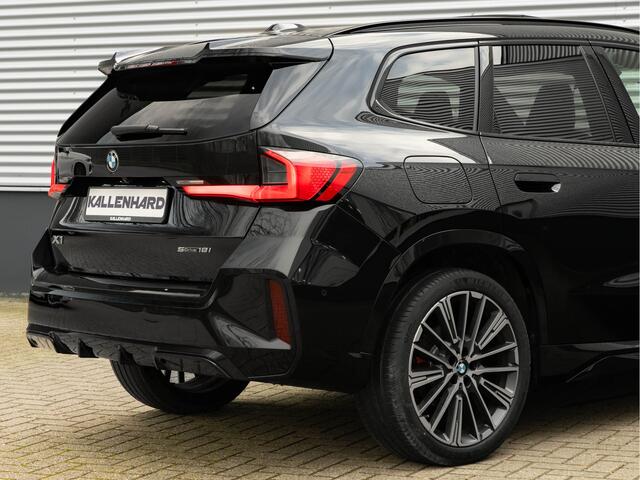 BMW X1 sDrive18i M-Sport Pro - 20 inch - Pano - Memory - Trekhaak - Head-up