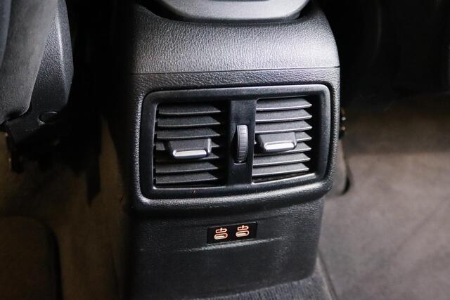 BMW X1 sDrive20i High Executive M-sport, Panoramadak, HUD, Camera, H&K, Memory, Keyless