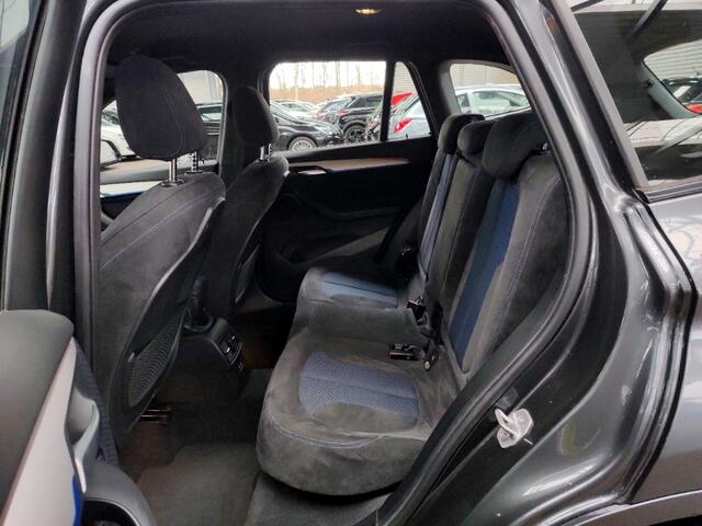 BMW X1 sDrive18i High Executive M-Sport Automaat