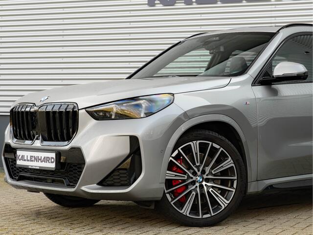 BMW X1 sDrive18i M-Sport Pro - 20 inch - Pano - Memory - Trekhaak - Head-up