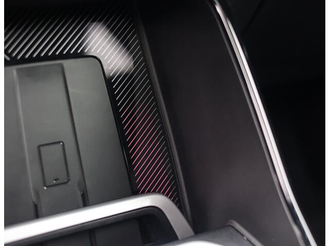 BMW X1 30e xDrive | Pano - Trekhaak - Camera