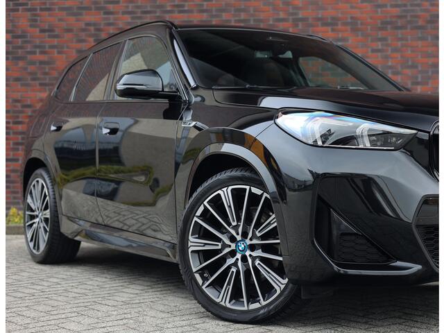 BMW X1 30e xDrive | Pano - Trekhaak - Camera