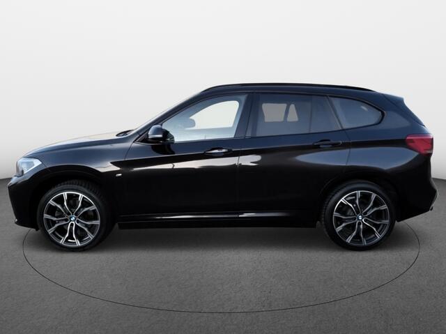 BMW X1 sDrive20i High Executive M-pakket | Panoramadak | Leder