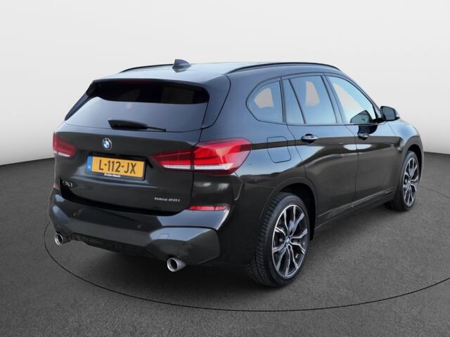 BMW X1 sDrive20i High Executive M-pakket | Panoramadak | Leder