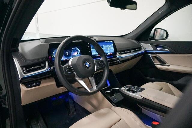 BMW X1 sDrive18i Panoramadak | Harman Kardon | Head Up | Stuurverwarming