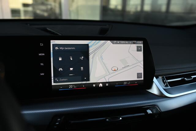 BMW X1 xDrive25e M Sport Automaat / Sportstoelen / Comfort Access / Achteruitrijcamera / M Adaptief onderstel / Adaptieve LED