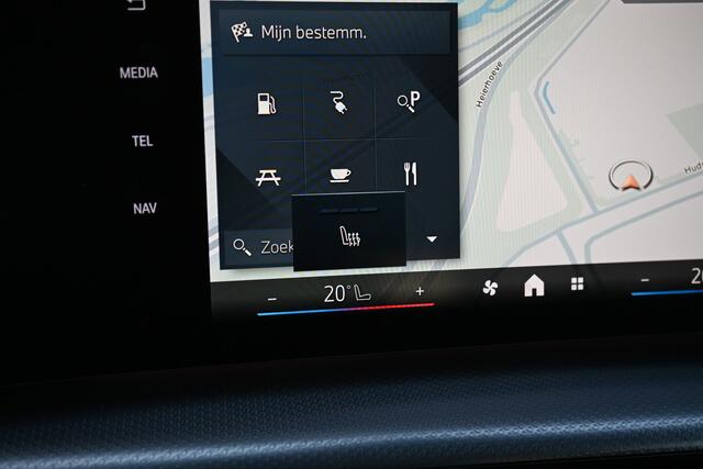 BMW X1 xDrive25e M Sport Automaat / Sportstoelen / Comfort Access / Achteruitrijcamera / M Adaptief onderstel / Adaptieve LED