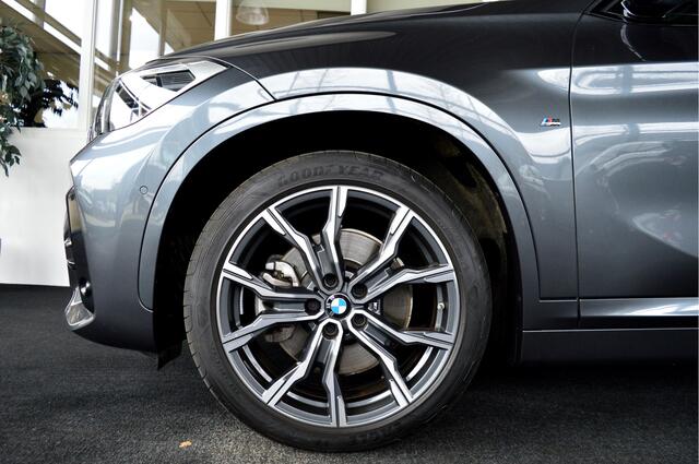 BMW X1 sDrive20i M-Sportedition | Pano | HUD | Leder | Elektr. Stoel + Mem