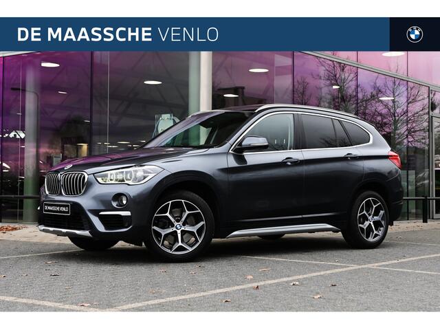 BMW X1 sDrive20i High Executive xLine Automaat / Trekhaak / Panoramadak / Sportstoelen / Achteruitrijcamera / Head-Up / Cruise Control / Stoelverwarming