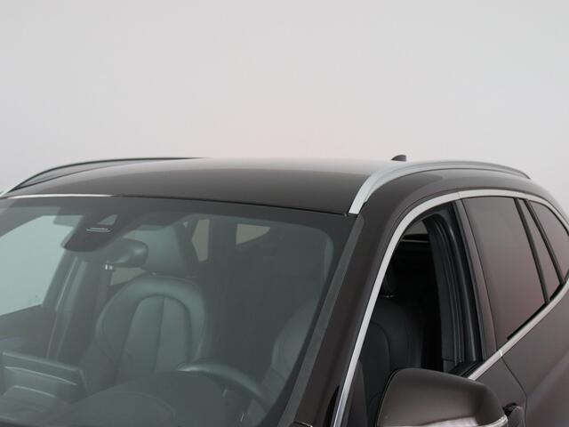 BMW X1 sDrive20i VDL Nedcar Edition (Afn. Trekhaak / Camera / Navi Pro / Head Up / 19'')