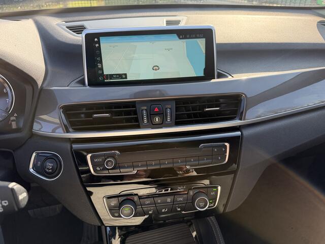 BMW X1 sDrive20i Orange Edition II Leer/Stlvrw/Navi/PDC