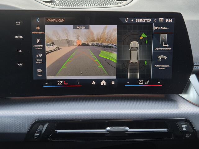 BMW X1 xDrive25e M-Sport Automaat / Accu SOH 98,25% / Elektrisch wegklapbare trekhaak / Trekgewicht 1.700 kg / Voorstoelen verwarmd / Apple Carplay Android Auto / Elektrische achterklep / Adaptief cruise control /