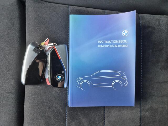 BMW X1 xDrive25e M-Sport Automaat / Accu SOH 98,25% / Elektrisch wegklapbare trekhaak / Trekgewicht 1.700 kg / Voorstoelen verwarmd / Apple Carplay Android Auto / Elektrische achterklep / Adaptief cruise control /