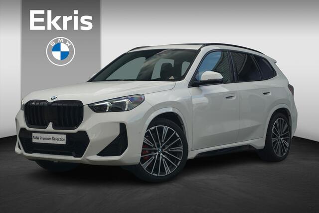 BMW X1 sDrive20i M Sport Pro / Trekhaak / Panoramadak / Keyless entry / Adaptieve LED koplampen / Stoel & Stuurwielverwarming