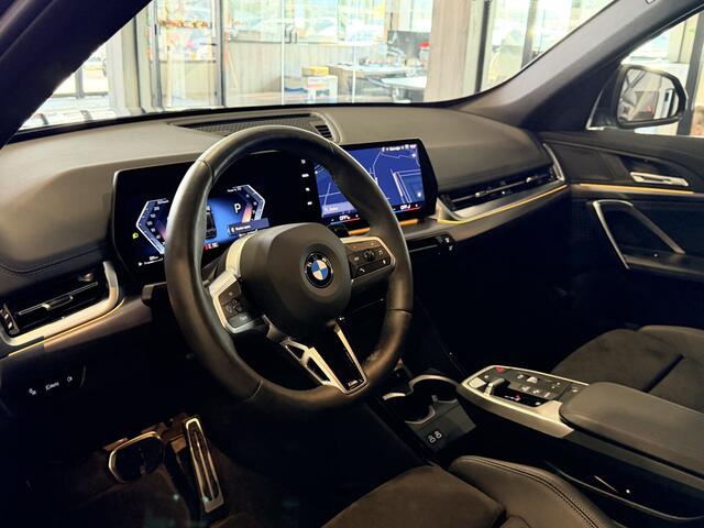 BMW X1 sDrive18i Shadow Line M-Sport | Parkeerhulp met camera | Stoelverwarming | Carplay/Android