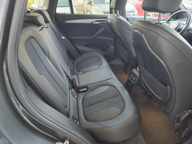 BMW X1 SDRIVE18i HIGH EXECUTIVE AUT. Open dak | Leder | LED | Stoelverwarming
