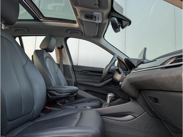 BMW X1 xDrive25e eDrive Edition | Panorama | Leder | HUD| Carplay | Camera | 1e Eig
