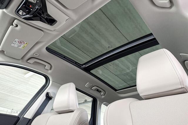 BMW X1 xDrive25e | Actiefstoelen voor | Glazen panoramadak