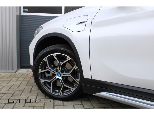 BMW X1 xDrive25e | LED | Getint Glas | Camera | Trekhaak