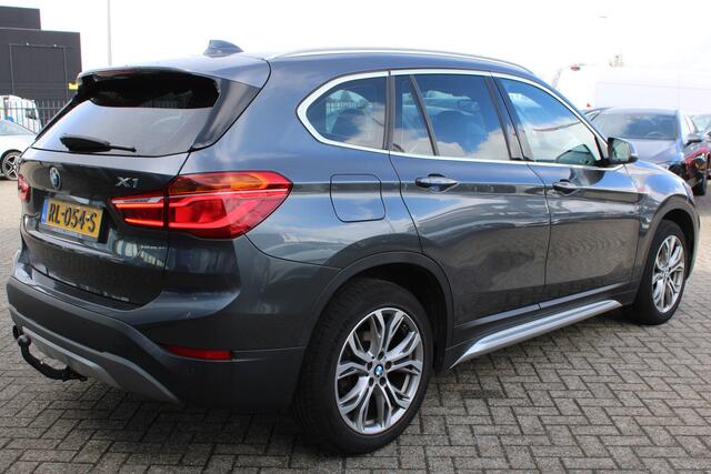 BMW X1 sDrive18i Automaat Executive X-Line Sportstoelen 18'' NAVI TREKHAAK