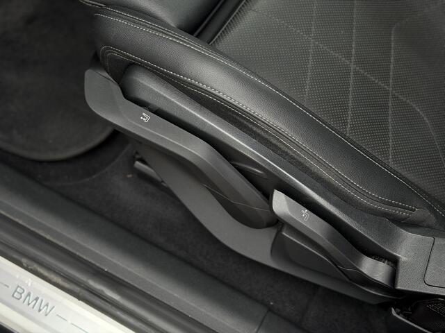 BMW X1 xDrive30e X-Line | Widescreen Facelift | Sportleder | Trekhaak | Camera | Comfort Access