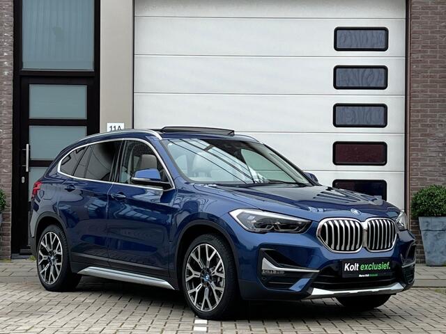 BMW X1 xDrive25e High Executive 220 PK Plug in Hybride / Panoramdak / Navigatie / 19" Velgen / Leder Int / Park Assist / DAB / Keyless / 1e Eigenaar!