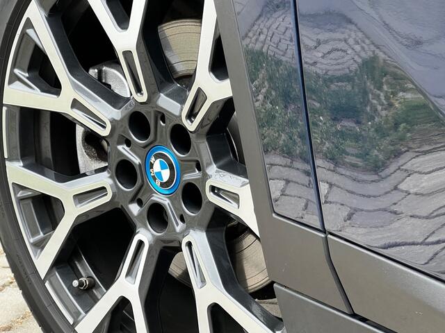 BMW X1 xDrive25e High Executive 220 PK Plug in Hybride / Panoramdak / Navigatie / 19" Velgen / Leder Int / Park Assist / DAB / Keyless / 1e Eigenaar!