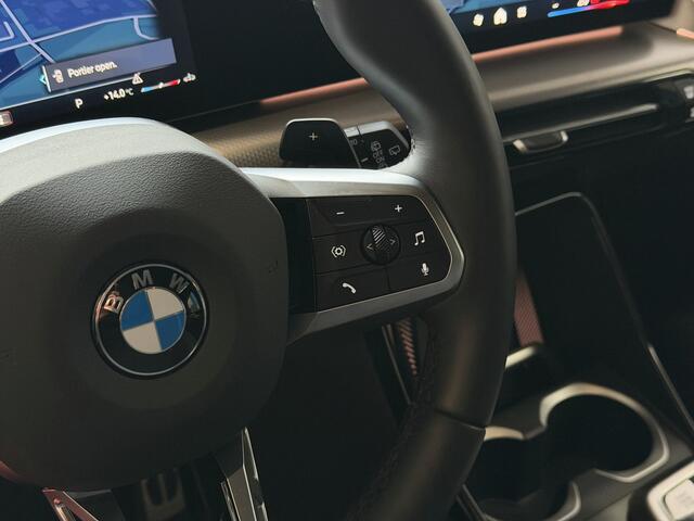BMW X1 SDRIVE M-SPORT ELEK.KLEP CRUISE LEER/ALCANTARA SHADOW LINE NAVI LED CAMERA M-SPORT INTERIEUR / EXTERIEUR ? Top Auto's. Al 30 Jaar uw Bmw Specialist in , BMW M / M Sport / PHEV / HEV / Hybrid / Mhev / 25e / 30e / xDrive25e // xDrive30e / sDrive18i / sDriv