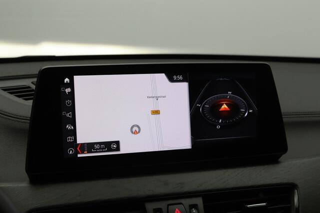 BMW X1 xDrive25e 220 PK High Executive M-Sport PHEV, Leder, Panoramadak, Head-Up, Camera, Keyless