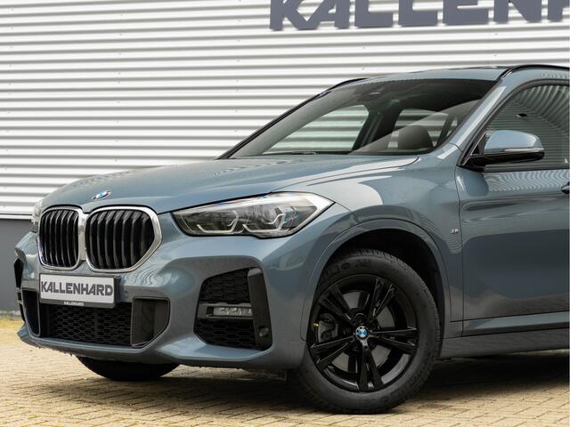 BMW X1 sDrive20i M-Sport - Pano - Trekhaak - Memoryzetel - Camera - Harman Kardon