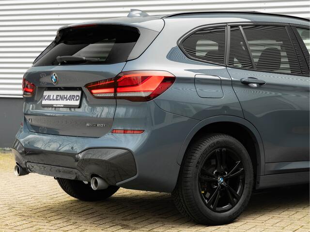 BMW X1 sDrive20i M-Sport - Pano - Trekhaak - Memoryzetel - Camera - Harman Kardon
