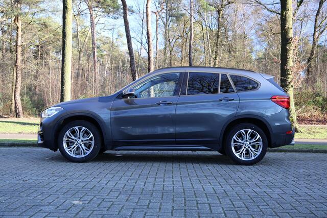 BMW X1 sDrive18i Sportline | Aut | Navi | LED | Stoelverwarming | Clima | Sportstoelen | Sportstuur | Etc.