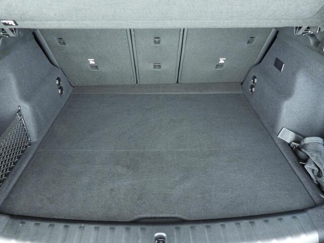 BMW X1 xDrive25e | M-Sportpakket | LED | Navigatie | Panoramadak | Stoelverwarming | Keyles go | DAB | Alu 20 inch